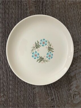 Vintage Taylor Smith & Taylor “Bridal Wreath” salad plates set of four